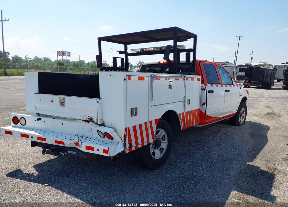 2018 RAM 2500 TRADESMAN 4X2 8' BOX VIN: 3C7WR4HJXJG172699