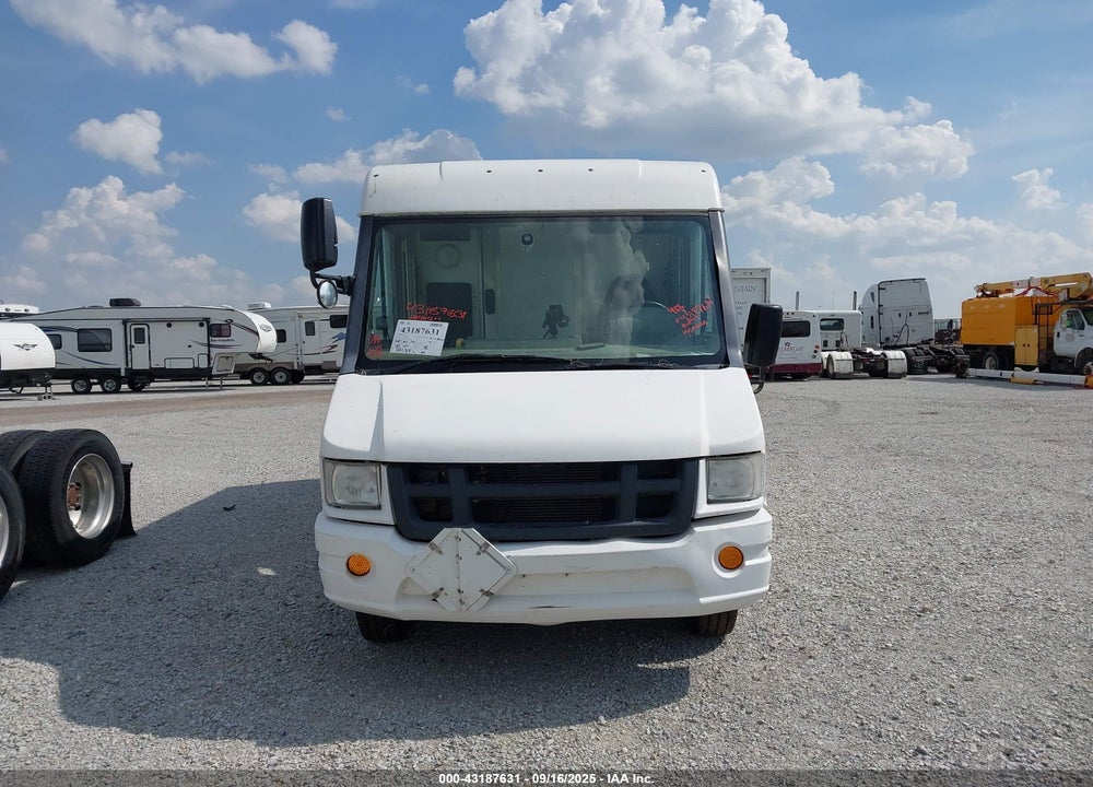 2013 ISUZU COMMERCIAL VAN VIN: JALB4T17XD7W00868