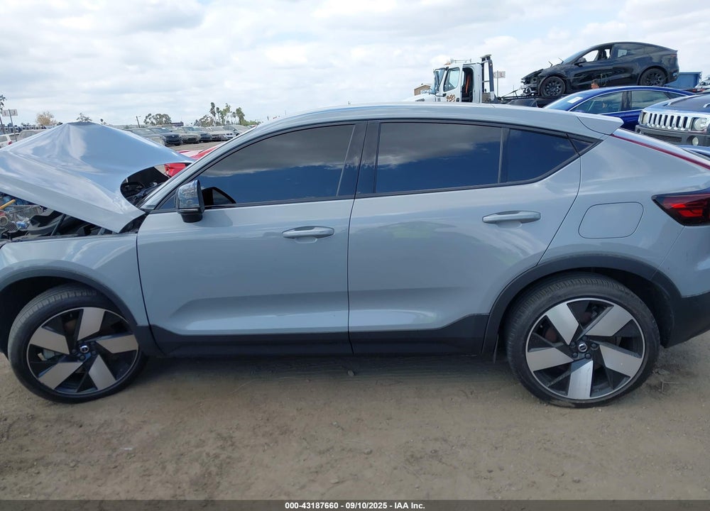 2024 VOLVO C40 VIN: YV4EH3BL2R2098356