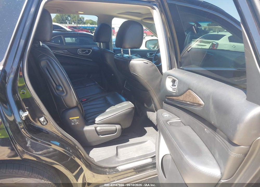 2015 INFINITI QX60 VIN: 5N1AL0MM1FC557222