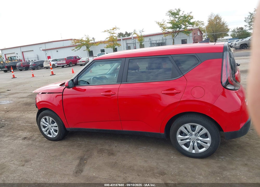 2023 KIA SOUL VIN: KNDJ23AU1P7217463