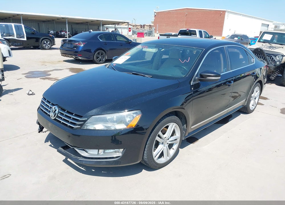 2013 VOLKSWAGEN PASSAT VIN: 1VWBN7A33DC111610