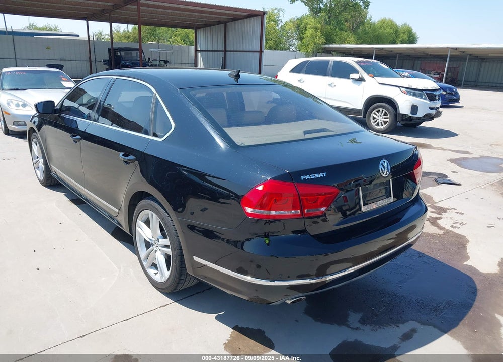 2013 VOLKSWAGEN PASSAT VIN: 1VWBN7A33DC111610
