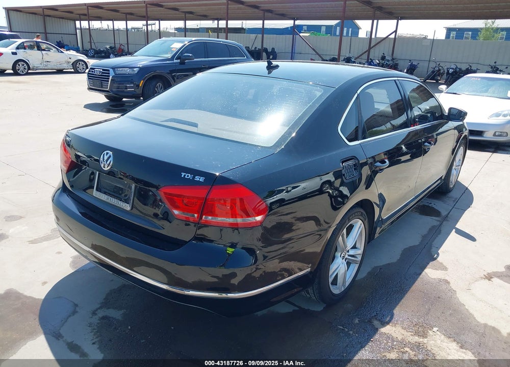2013 VOLKSWAGEN PASSAT VIN: 1VWBN7A33DC111610