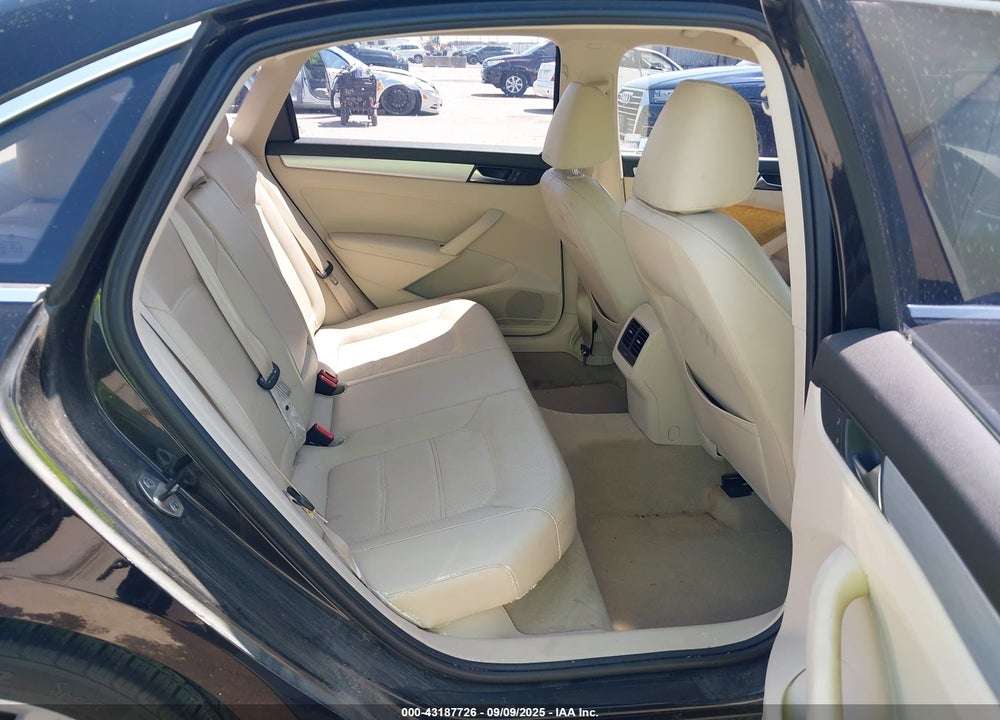 2013 VOLKSWAGEN PASSAT VIN: 1VWBN7A33DC111610