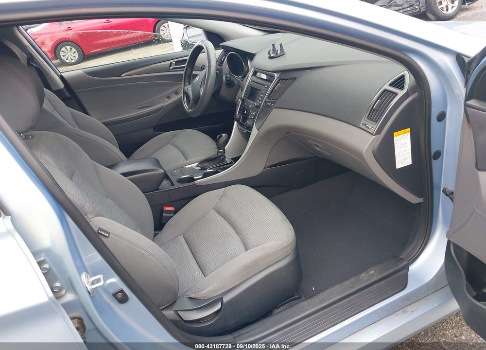 2014 HYUNDAI SONATA HYBRID VIN: KMHEC4A46EA113731