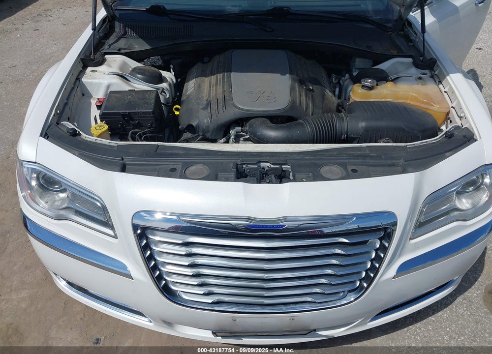 2013 CHRYSLER 300C VIN: 2C3CCAET4DH558694
