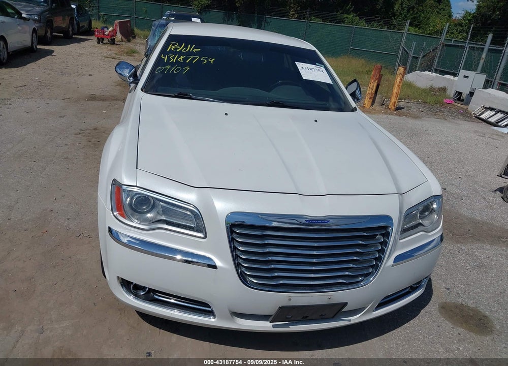 2013 CHRYSLER 300C VIN: 2C3CCAET4DH558694