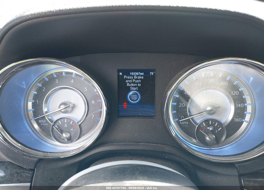 2013 CHRYSLER 300C VIN: 2C3CCAET4DH558694