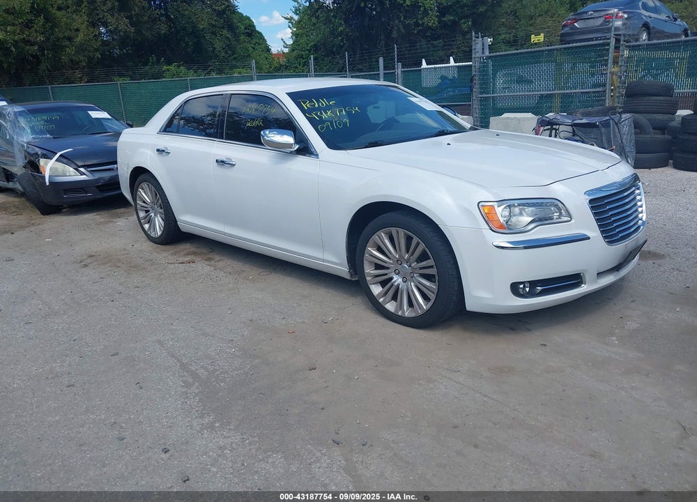 2013 CHRYSLER 300C VIN: 2C3CCAET4DH558694