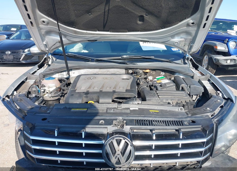 2014 VOLKSWAGEN PASSAT VIN: 1VWCN7A35EC116975