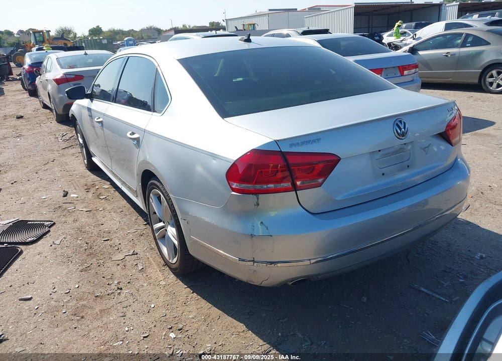 2014 VOLKSWAGEN PASSAT VIN: 1VWCN7A35EC116975