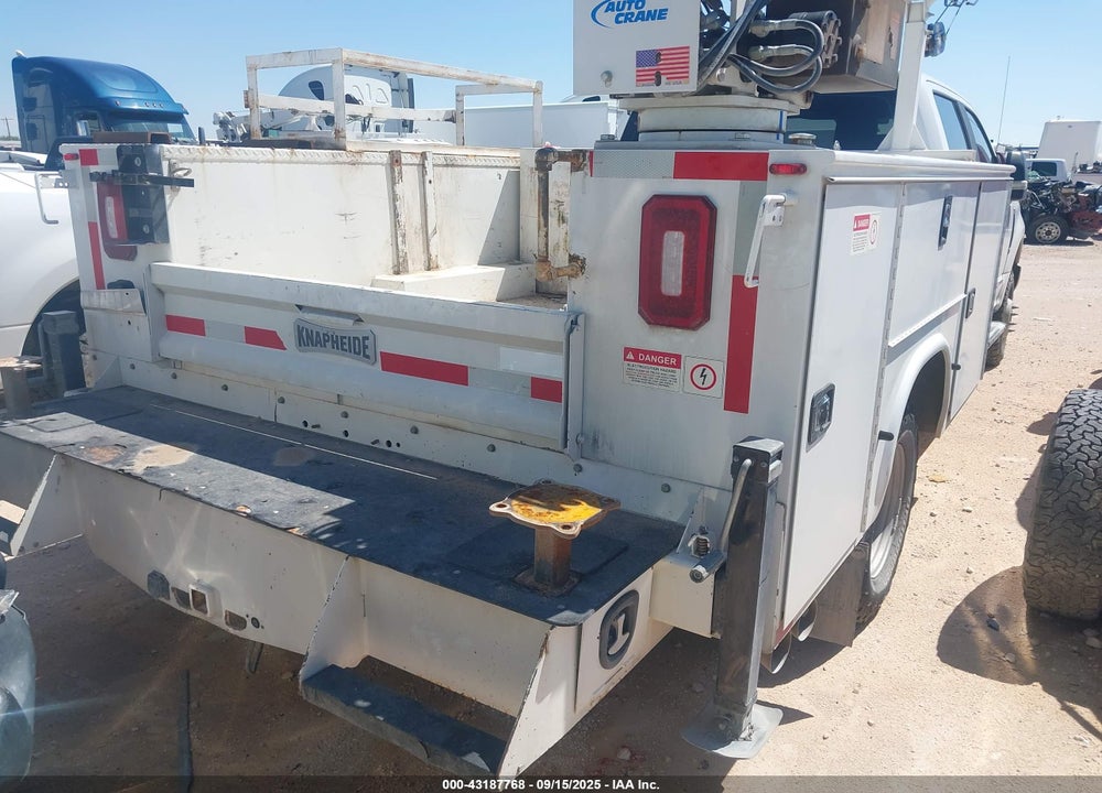 2019 FORD F-350 CHASSIS XL VIN: 1FD8W3HT4KEG78222