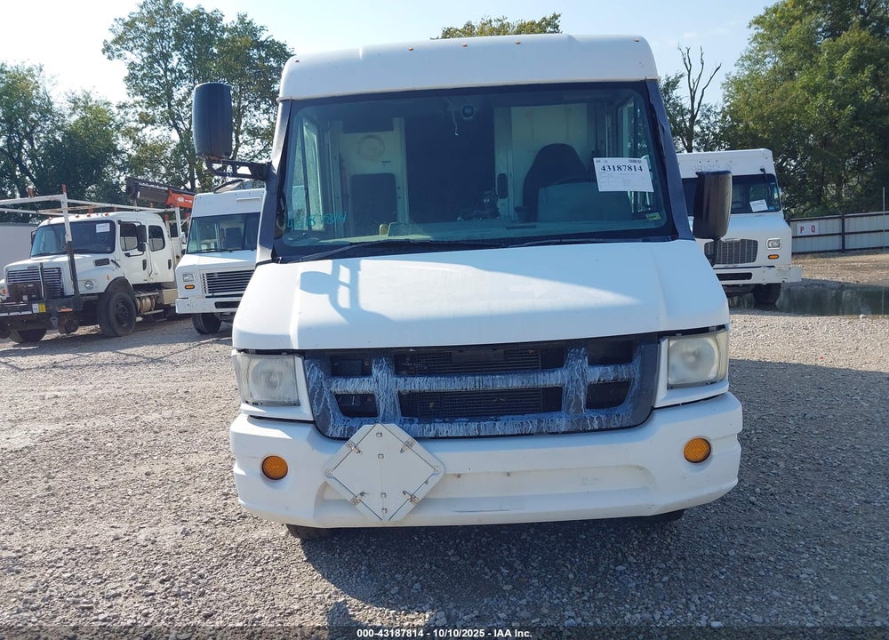 2013 ISUZU COMMERCIAL VAN VIN: JALB4T173D7W00842