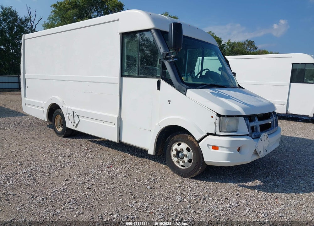 2013 ISUZU COMMERCIAL VAN VIN: JALB4T173D7W00842