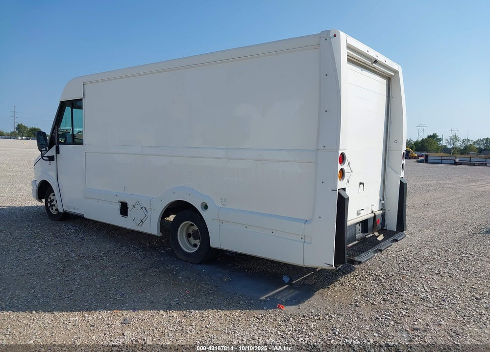 2013 ISUZU COMMERCIAL VAN VIN: JALB4T173D7W00842