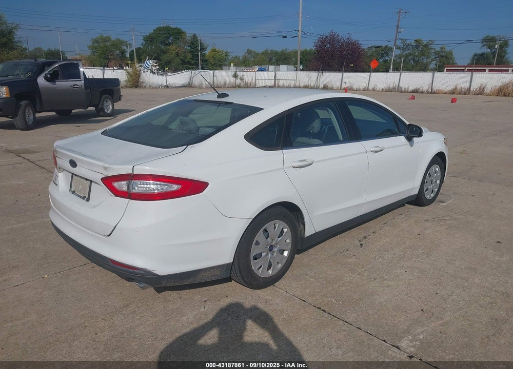 2013 FORD FUSION VIN: 3FA6P0G72DR208613