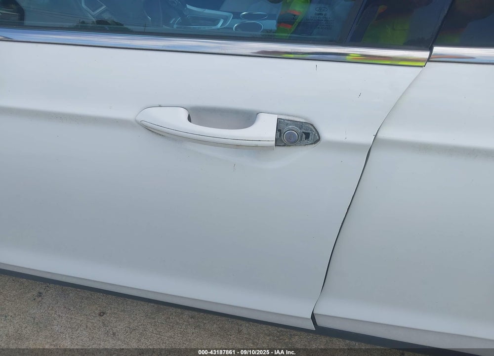 2013 FORD FUSION VIN: 3FA6P0G72DR208613
