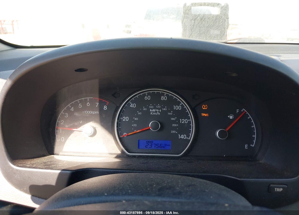 2010 HYUNDAI ELANTRA BLUE VIN: KMHDU4AD6AU167189
