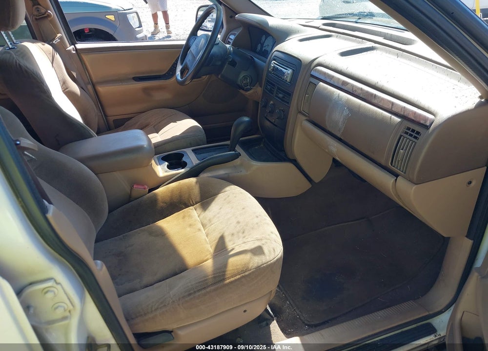 2000 JEEP GRAND CHEROKEE LAREDO VIN: 1J4G248S5YC160787