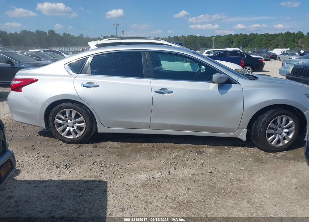 2017 NISSAN ALTIMA VIN: 1N4AL3AP0HC268460