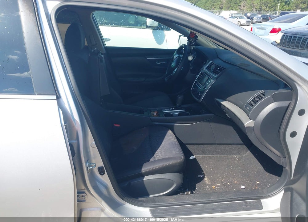 2017 NISSAN ALTIMA VIN: 1N4AL3AP0HC268460