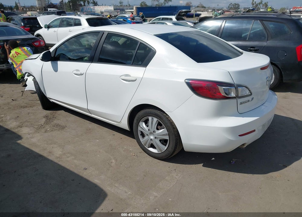 2013 MAZDA 3 VIN: JM1BL1UP8D1812403