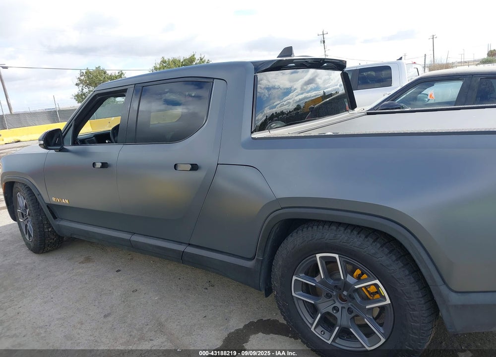 2022 RIVIAN R1T VIN: 7FCTGAAA9NN004171