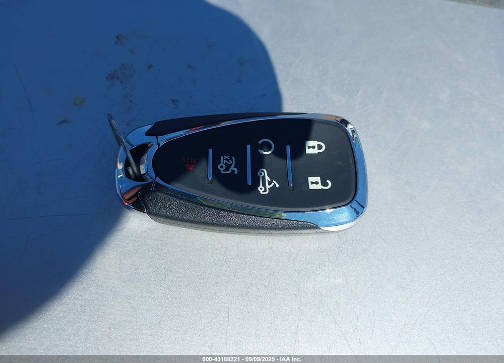 2020 CHEVROLET CAMARO VIN: 1G1FB3DX6L0102011