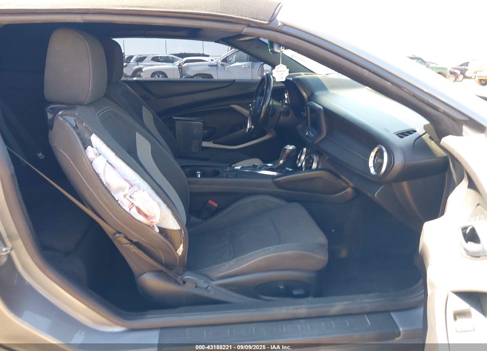2020 CHEVROLET CAMARO VIN: 1G1FB3DX6L0102011
