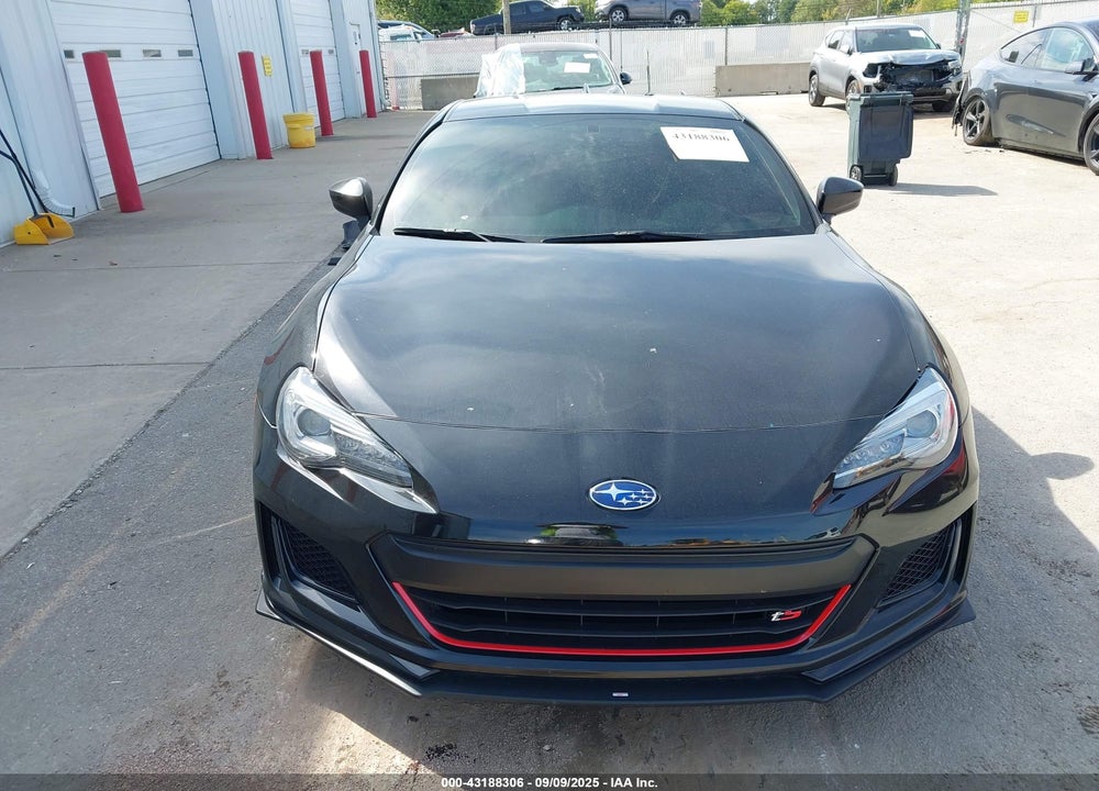 2018 SUBARU BRZ VIN: JF1ZCAD10J9600673