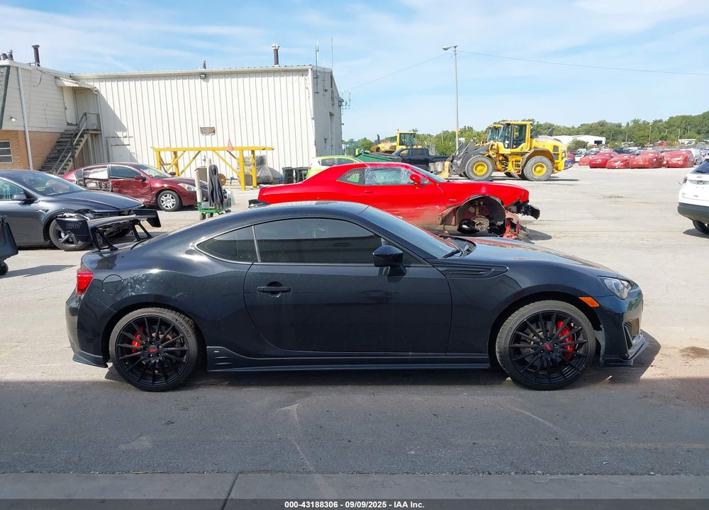 2018 SUBARU BRZ VIN: JF1ZCAD10J9600673