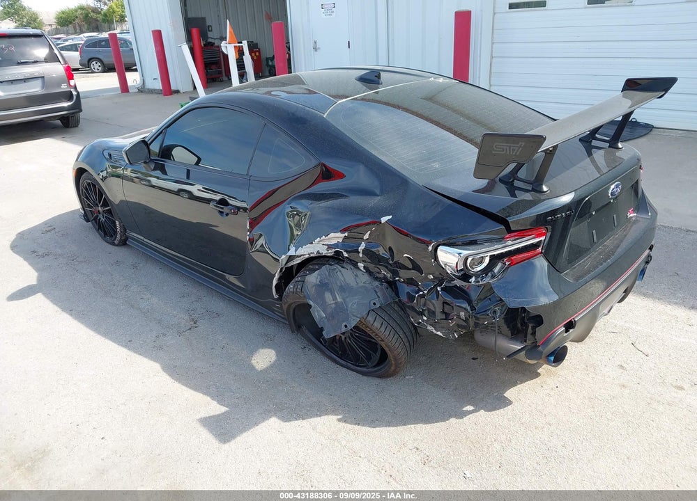 2018 SUBARU BRZ VIN: JF1ZCAD10J9600673