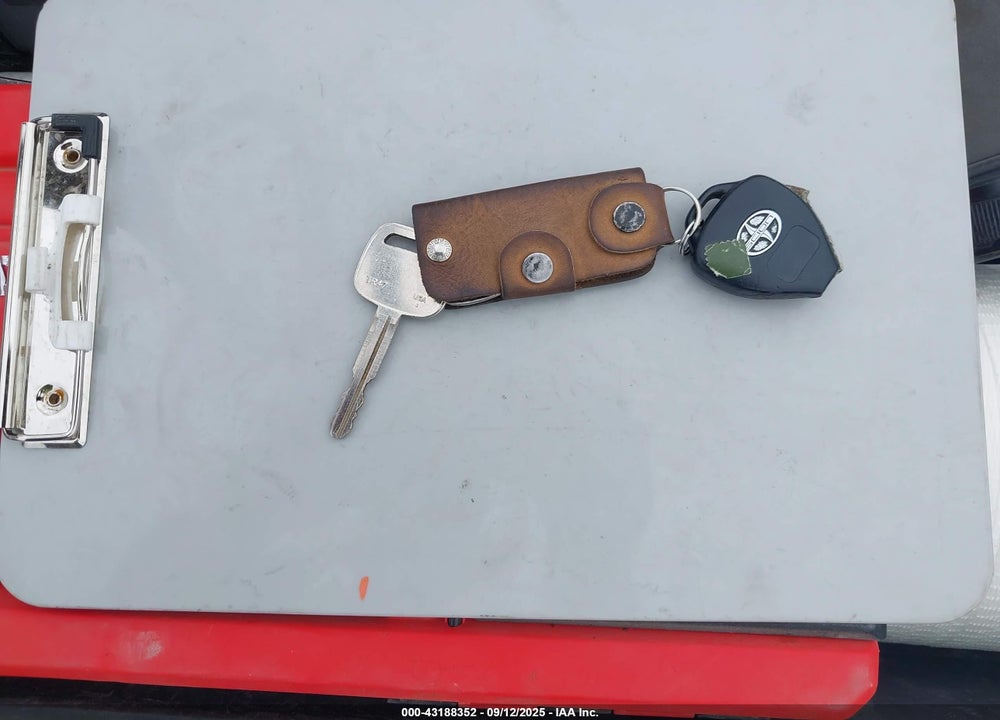 2009 SCION XB VIN: JTLKE50E791074644