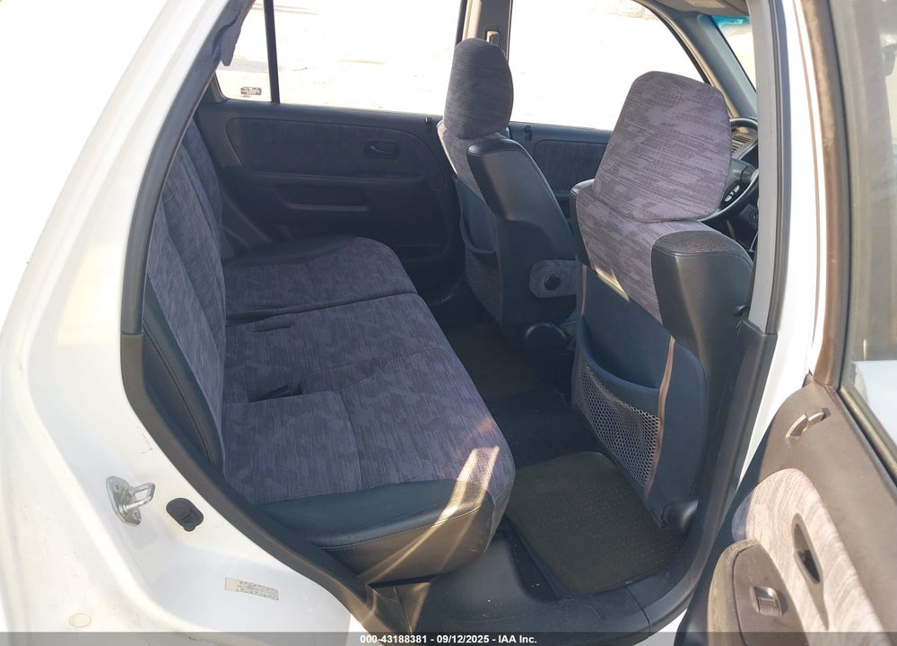 2004 HONDA CR-V LX VIN: JHLRD68494C004819