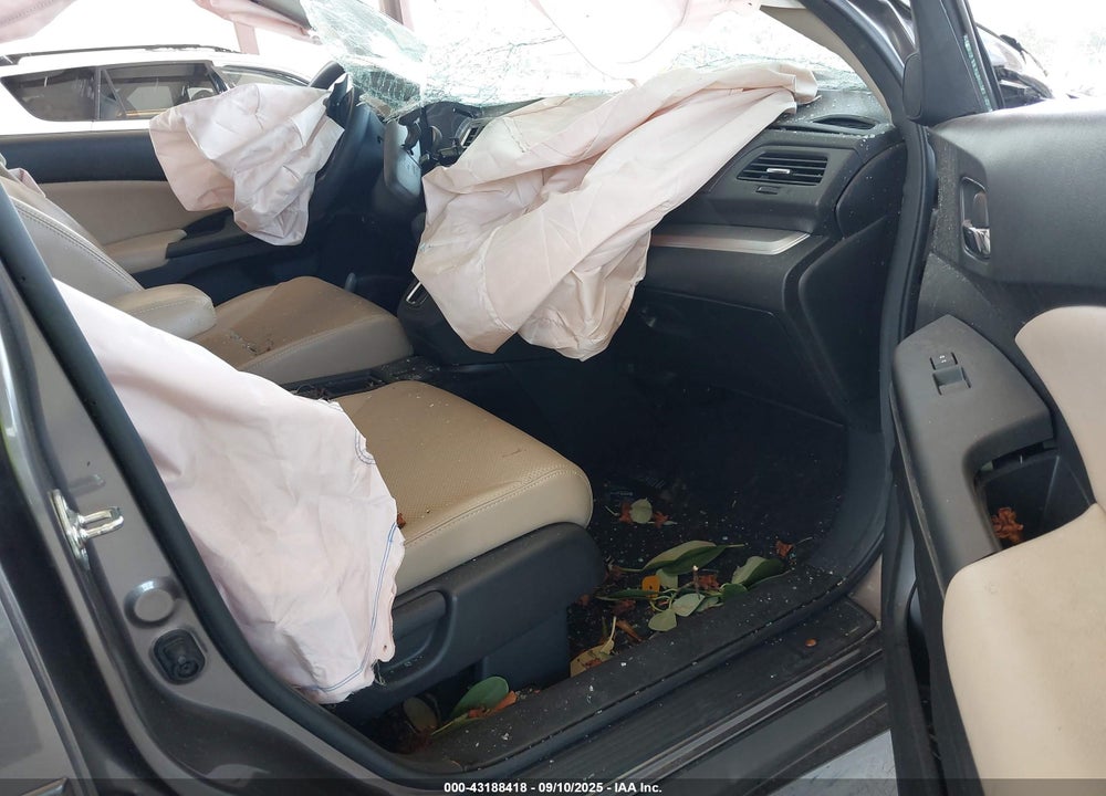 2016 HONDA CR-V VIN: 3CZRM3H57GG722840