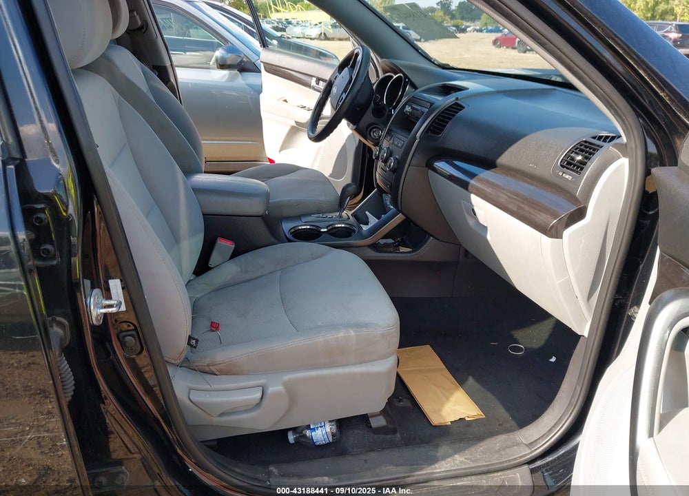 2013 KIA SORENTO VIN: 5XYKT3A66DG383219