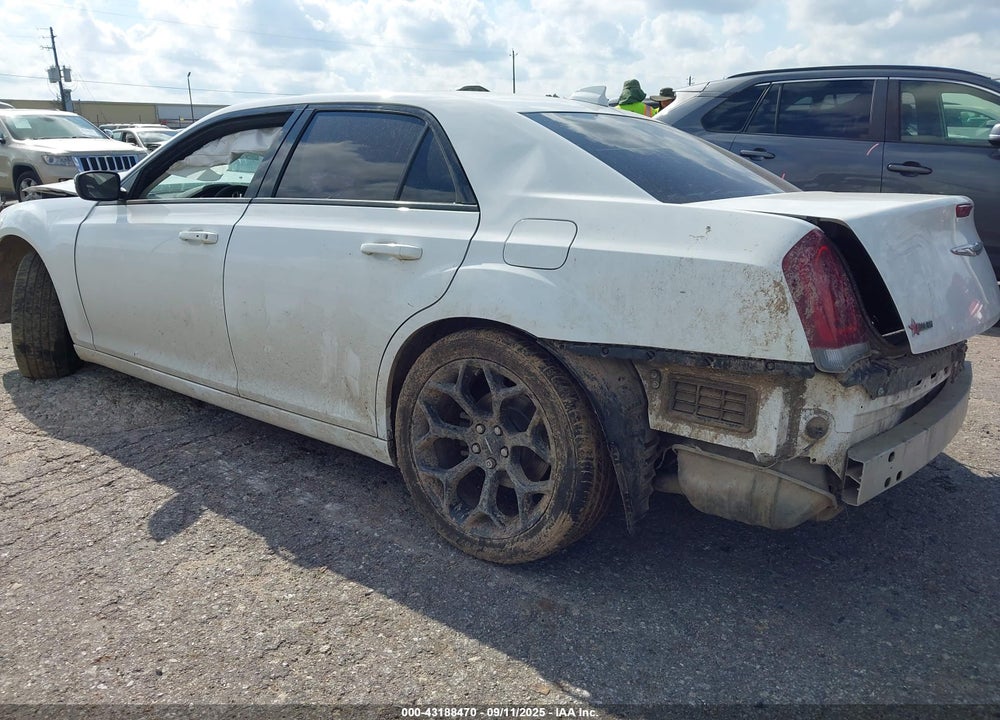 2019 CHRYSLER 300 VIN: 2C3CCAAG4KH602053
