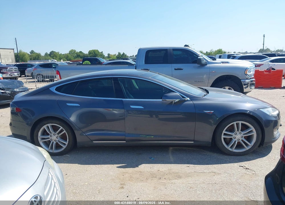 2014 TESLA MODEL S VIN: 5YJSA1H12EFP56351