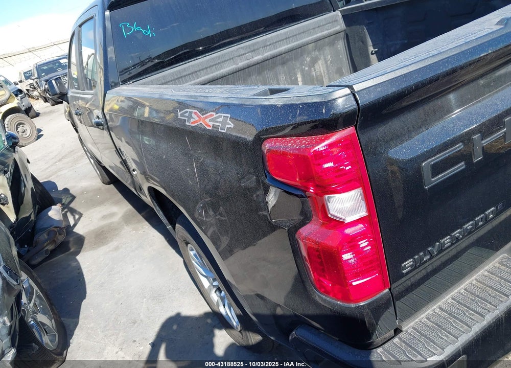 2020 CHEVROLET SILVERADO 1500 4WD STANDARD BED LT VIN: 1GCUYDED0LZ165219