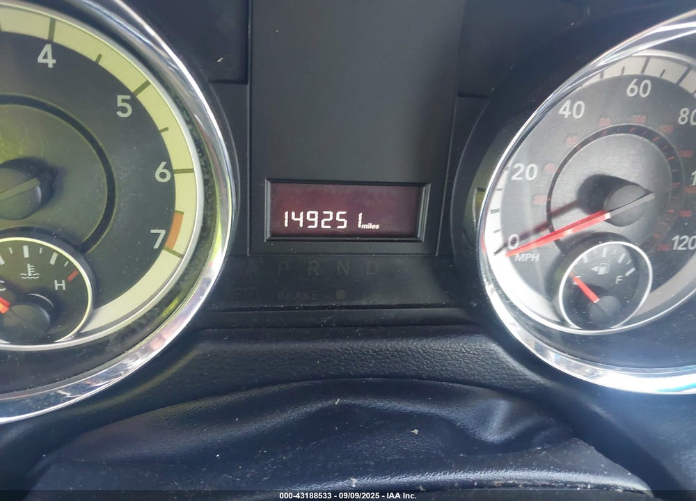 2015 DODGE GRAND CARAVAN VIN: 2C4RDGBG4FR730183