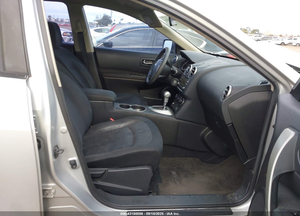 2014 NISSAN ROGUE SELECT S VIN: JN8AS5MV9EW711321