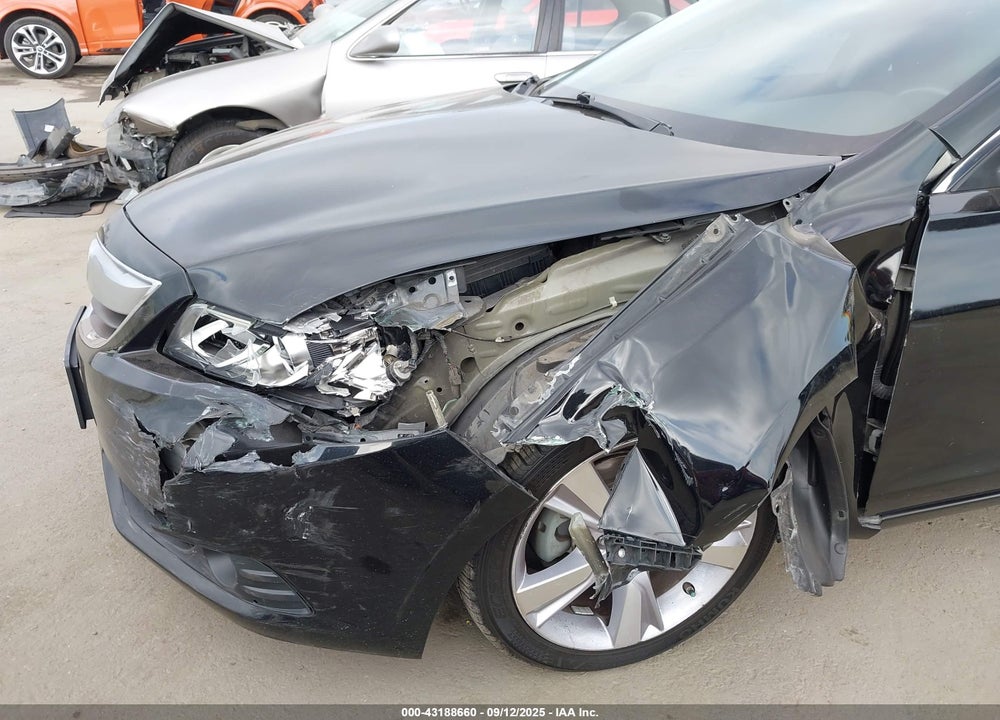 2015 ACURA ILX 2.0L VIN: 19VDE1F77FE010594