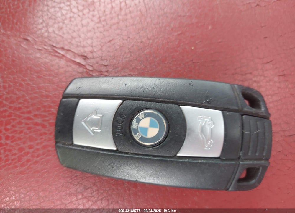 2013 BMW X1 SDRIVE28I VIN: WBAVM1C50DVW43011