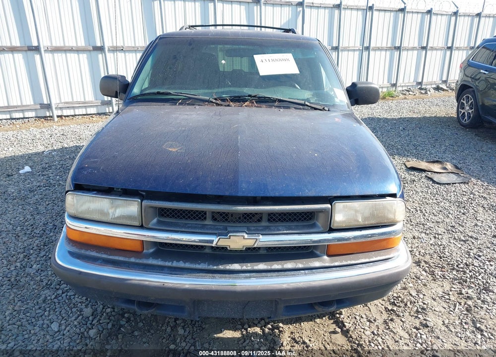 2000 CHEVROLET BLAZER LS VIN: 1GNDT13W0Y2153077