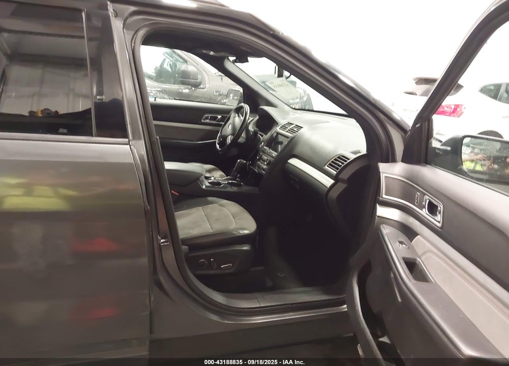 2017 FORD EXPLORER VIN: 1FM5K8D88HGE07299