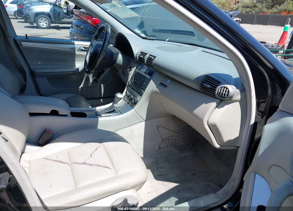 2006 MERCEDES-BENZ C 230 SPORT VIN: WDBRF52H16A819039