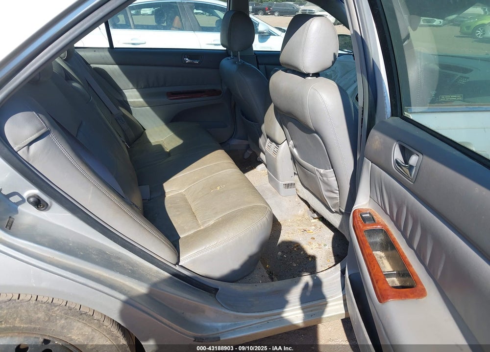 2004 TOYOTA CAMRY XLE VIN: 4T1BE32K64U908814