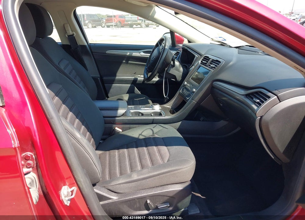 2019 FORD FUSION VIN: 3FA6P0LU6KR207800