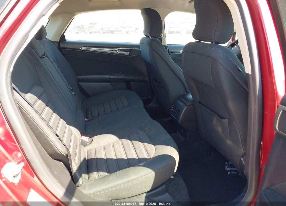 2019 FORD FUSION VIN: 3FA6P0LU6KR207800